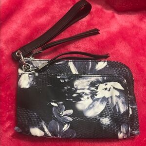 vera wang black floral‎ clutch purse 8x5.5”